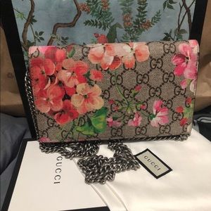 Gucci Wallet on chain pink bloom